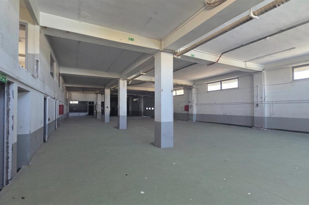 C21 LOFT'TAN İZMİR ASFALTI ÜZERİNDE 4.000 m² KİRALIK KOMPLE BİNA