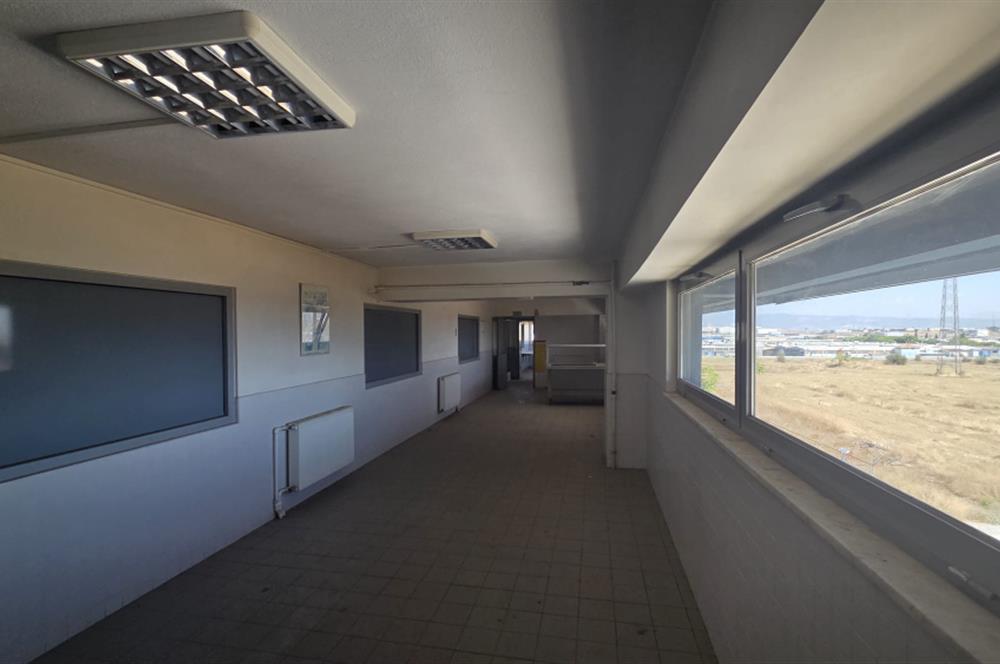 C21 LOFT'TAN İZMİR ASFALTI ÜZERİNDE 4.000 m² KİRALIK KOMPLE BİNA