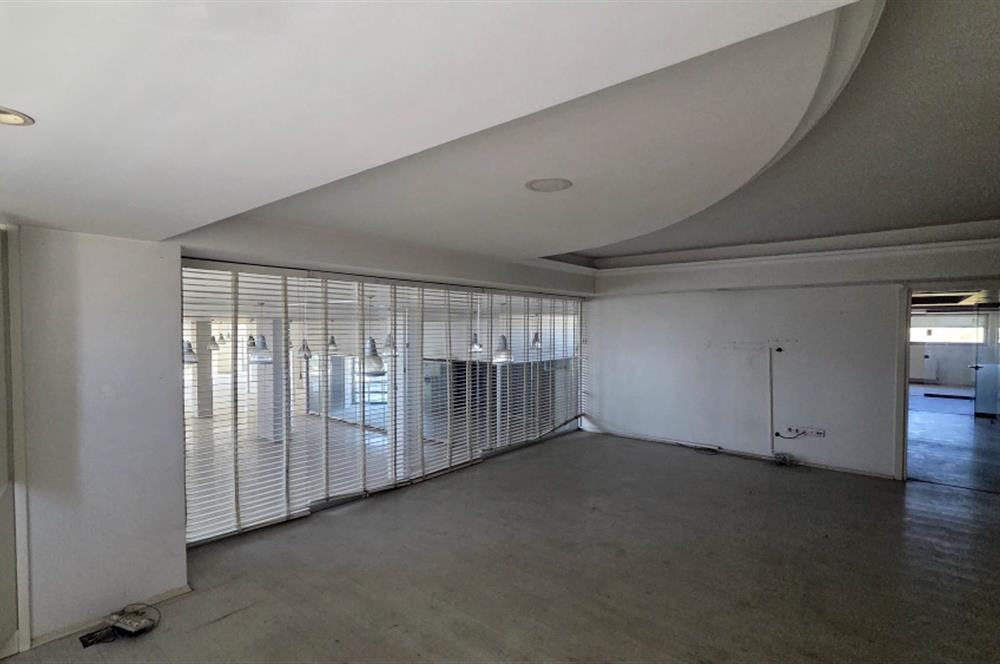 C21 LOFT'TAN İZMİR ASFALTI ÜZERİNDE 4.000 m² KİRALIK KOMPLE BİNA