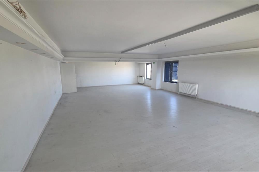C21 LOFT'TAN İZMİR ASFALTI ÜZERİNDE 4.000 m² KİRALIK KOMPLE BİNA