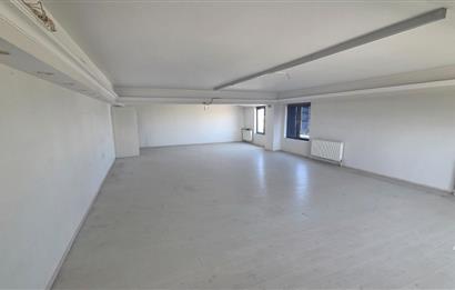 C21 LOFT'TAN İZMİR ASFALTI ÜZERİNDE 4.000 m² KİRALIK KOMPLE BİNA