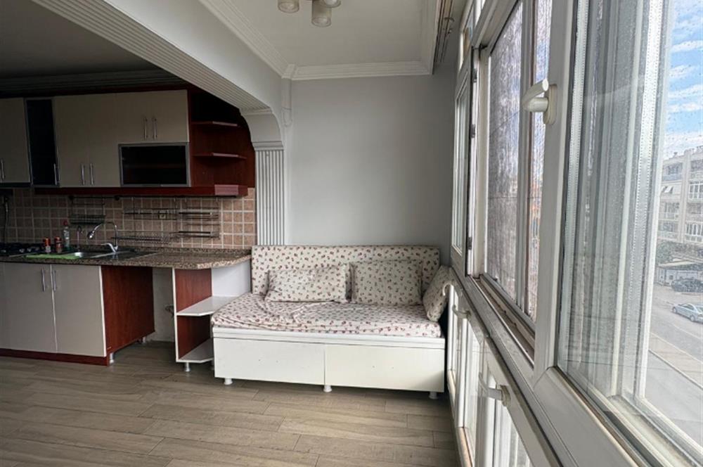 Bahçelievler Gün Sazak Bulvarı'nda Kiralık Geniş 2+1 Daire