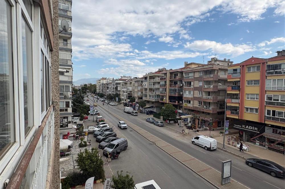 Bahçelievler Gün Sazak Bulvarı'nda Kiralık Geniş 2+1 Daire