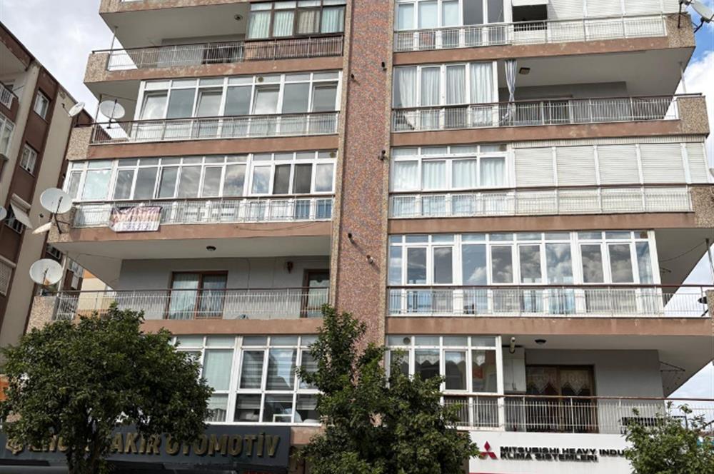 Bahçelievler Gün Sazak Bulvarı'nda Kiralık Geniş 2+1 Daire