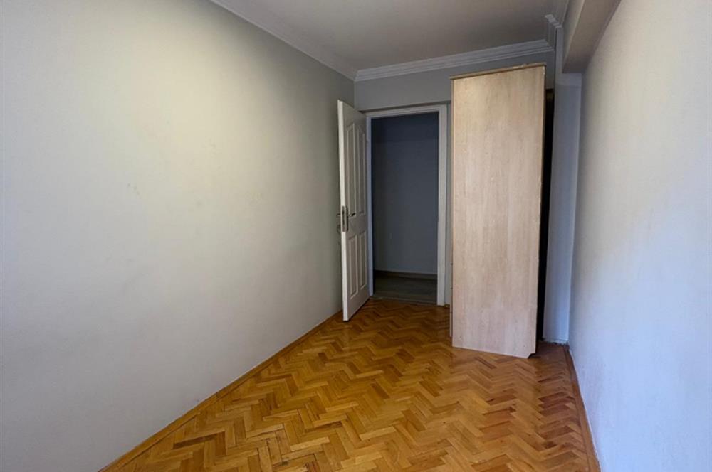 Bahçelievler Gün Sazak Bulvarı'nda Kiralık Geniş 2+1 Daire