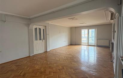 Bahçelievler Gün Sazak Bulvarı'nda Kiralık Geniş 2+1 Daire