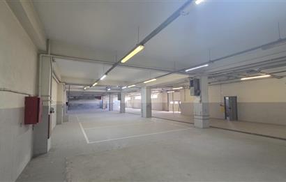 C21 LOFT'TAN İZMİR ASFALTI ÜZERİNDE 4.000 m² KİRALIK KOMPLE BİNA