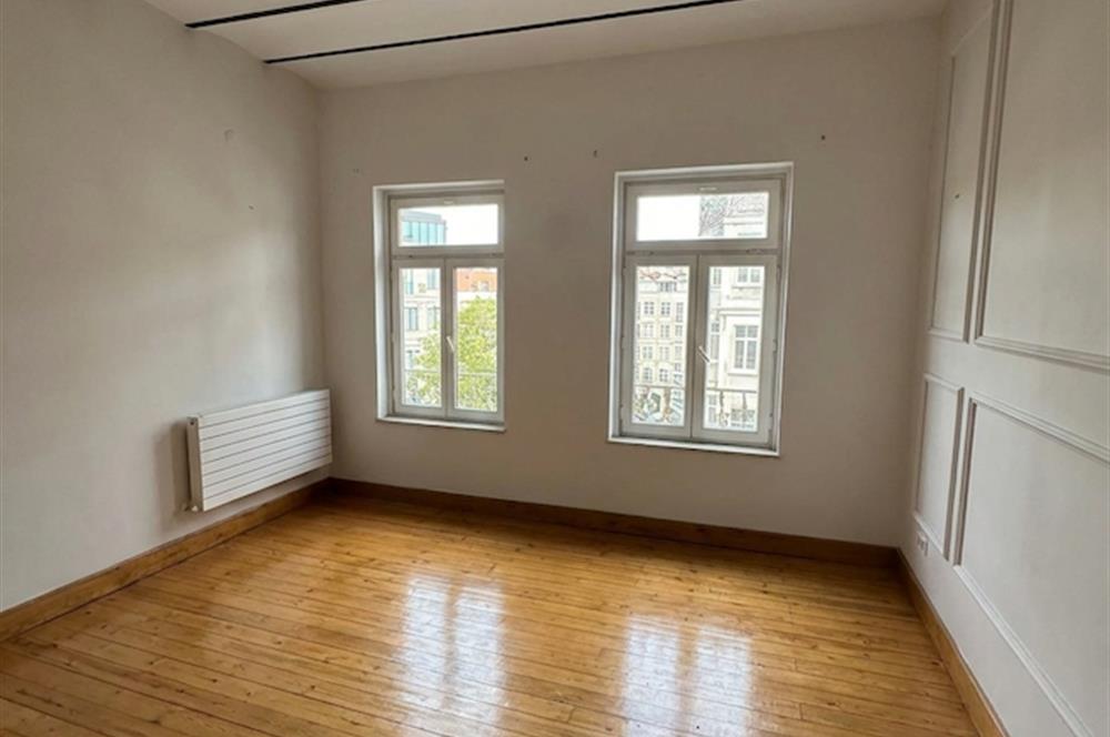 Galata Kulesine Komşu 2+1 Deniz Manzaralı Daire Satılık Daire