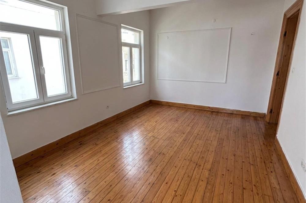 Galata Kulesine Komşu 2+1 Deniz Manzaralı Daire Satılık Daire