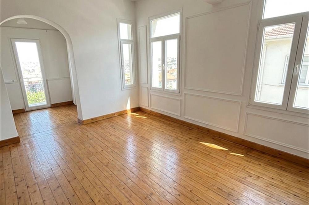 Galata Kulesine Komşu 2+1 Deniz Manzaralı Daire Satılık Daire