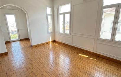 Galata Kulesine Komşu 2+1 Deniz Manzaralı Daire Satılık Daire