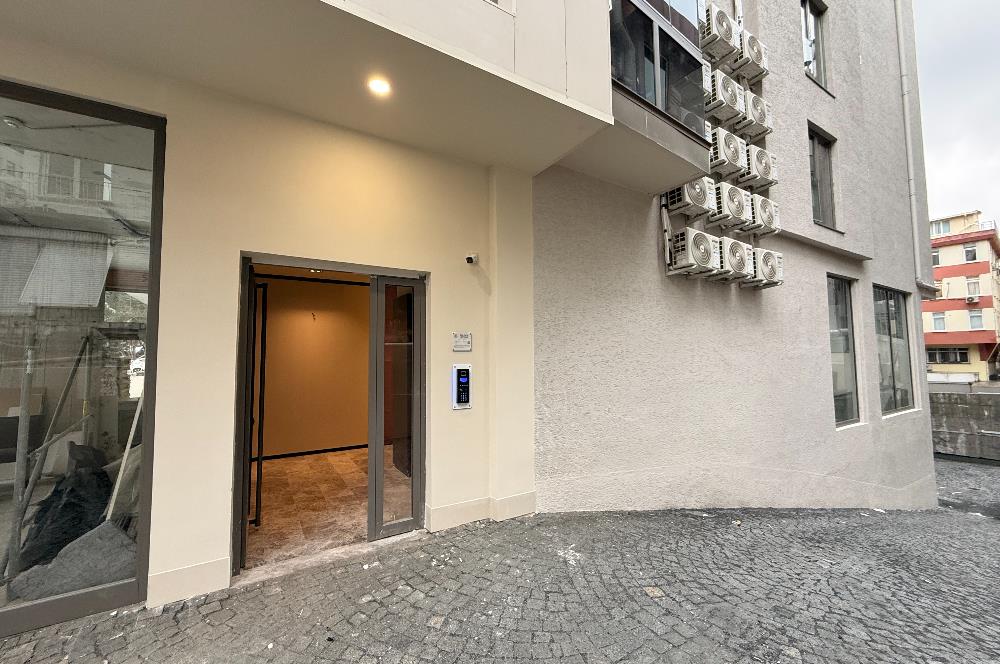 Gayrettepe'de Sıfır Binada Kiralık Çatı Dubleks