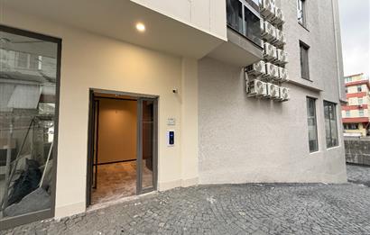 Gayrettepe'de Sıfır Binada Kiralık Çatı Dubleks