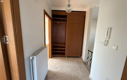 Zekeriyaköy'de Site İçinde, Önü Açık 4+2 Kiralık Villa