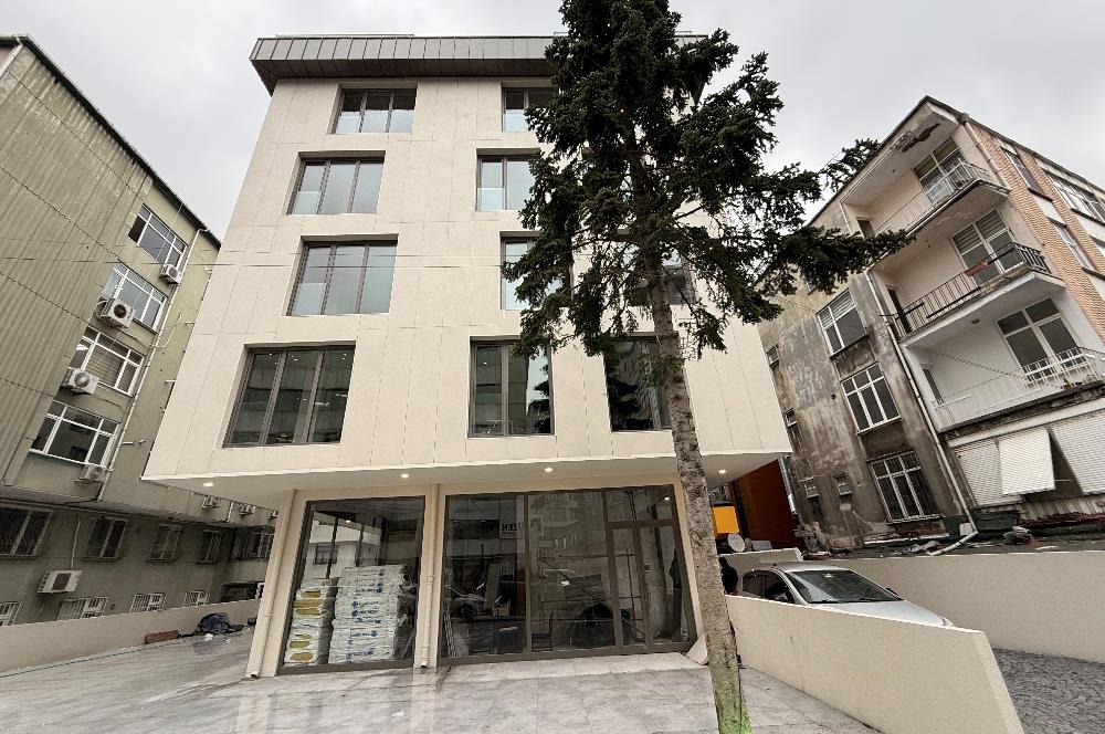Gayrettepe'de Sıfır Binada Kiralık Çatı Dubleks