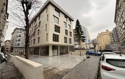 Gayrettepe'de Sıfır Binada Kiralık Çatı Dubleks
