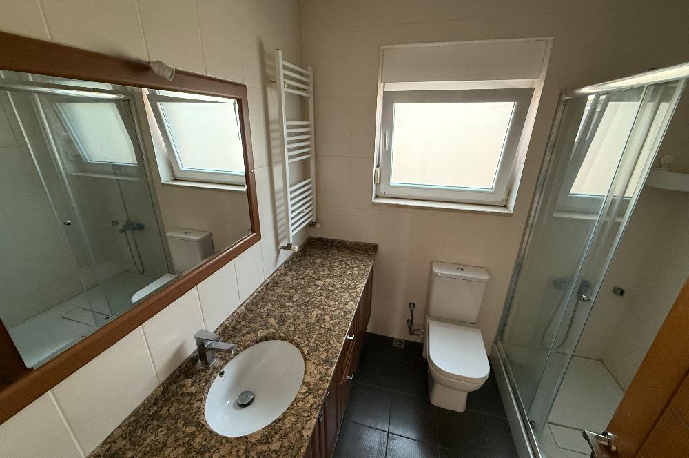 Zekeriyaköy'de Site İçinde, Önü Açık 4+2 Kiralık Villa