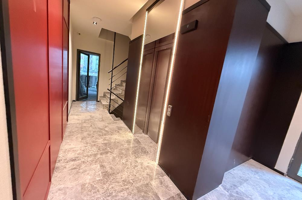 Gayrettepe'de Sıfır Binada Kiralık Çatı Dubleks