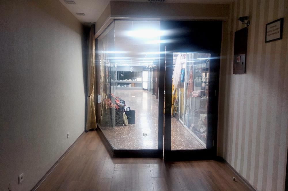 Tunalı Hilmi Caddesi Kuğulu Pasajı’nda Kiralık Köşe Dükkân!