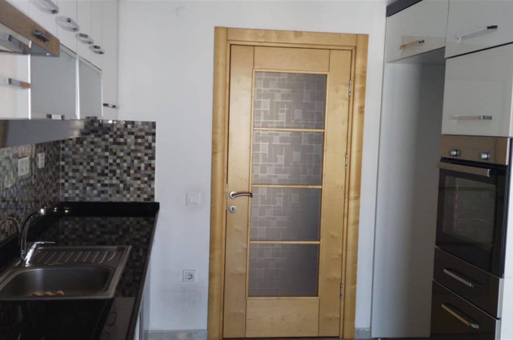 Kartal Marmaray'a, Sahile yürüme mesafeli Kiralık 4+1 Daire