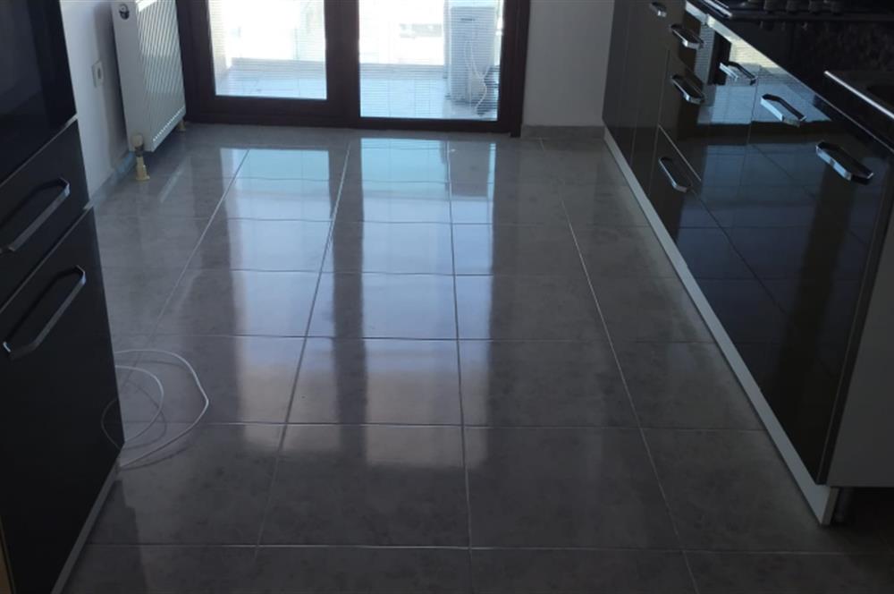 Kartal Marmaray'a, Sahile yürüme mesafeli Kiralık 4+1 Daire