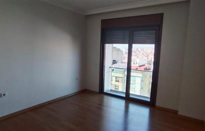 Kartal Marmaray'a, Sahile yürüme mesafeli Kiralık 4+1 Daire