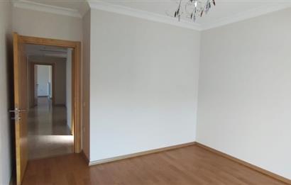 Kartal Marmaray'a, Sahile yürüme mesafeli Kiralık 4+1 Daire