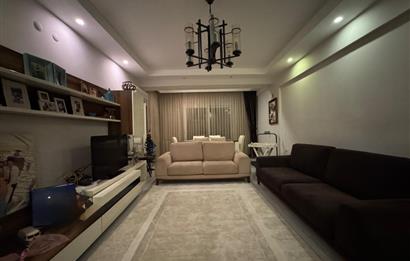 Karşıyaka Şemikler'de Merkezi Konumda Satılık 2+1 Daire