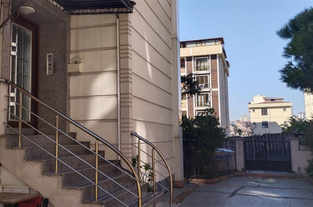 Kartal Marmaray'a, Sahile yürüme mesafeli Kiralık 4+1 Daire