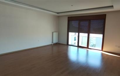 Kartal Marmaray'a, Sahile yürüme mesafeli Kiralık 4+1 Daire