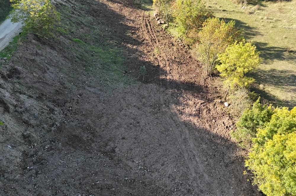 C21 Cius; Şükriye Köyünde Yola Cepheli 545 m² İmarlı Arsa