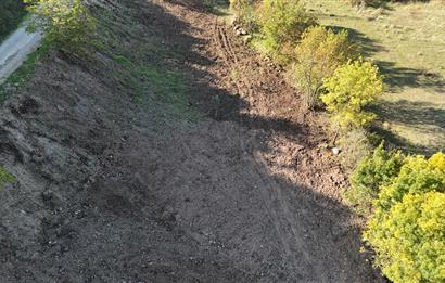C21 Cius; Şükriye Köyünde Yola Cepheli 545 m² İmarlı Arsa