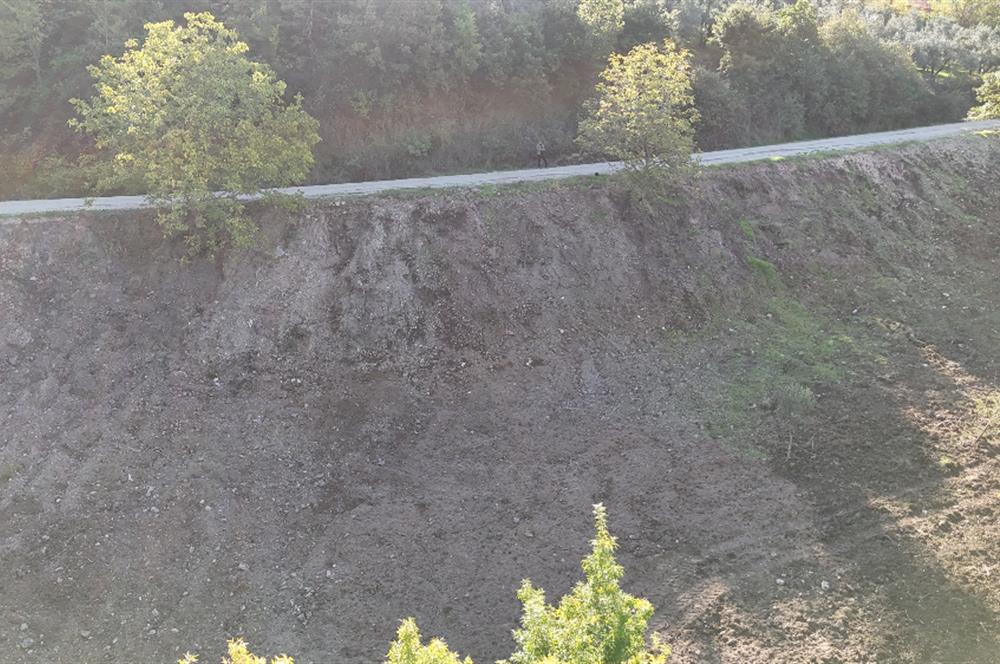 C21 Cius; Şükriye Köyünde Yola Cepheli 545 m² İmarlı Arsa
