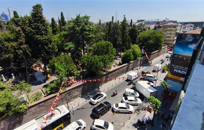 KURTULUŞ ERGENEKON CADDESİ ÜZERİNDE 3+1 KİRALIK DAİRE