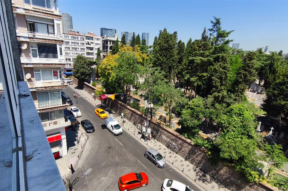 KURTULUŞ ERGENEKON CADDESİ ÜZERİNDE 3+1 KİRALIK DAİRE