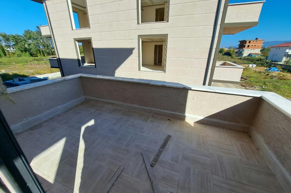 Pera Kocaali 1 Sitesi Havuzlu Denize Yakın Yeni Satılık 2+1 ler