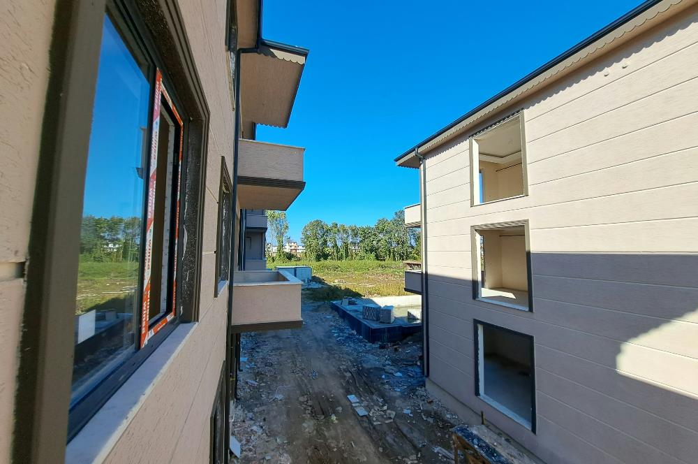 Pera Kocaali 1 Sitesi Havuzlu Denize Yakın Yeni Satılık 2+1 ler