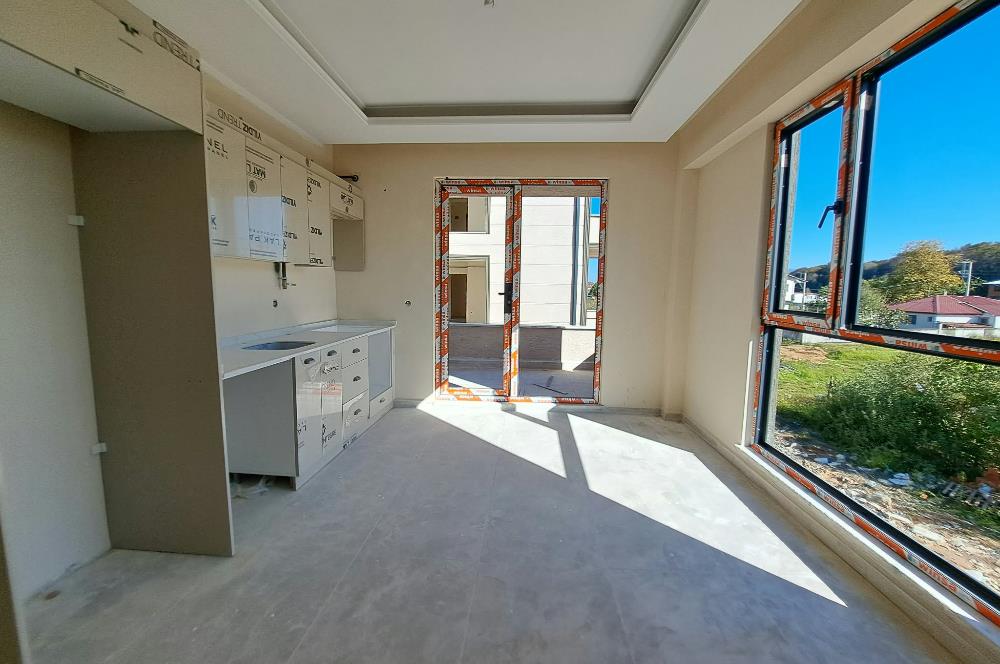 Pera Kocaali 1 Sitesi Havuzlu Denize Yakın Yeni Satılık 2+1 ler