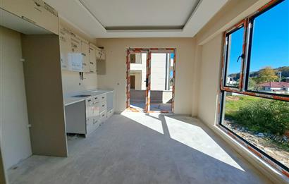 Pera Kocaali 1 Sitesi Havuzlu Denize Yakın Yeni Satılık 2+1 ler