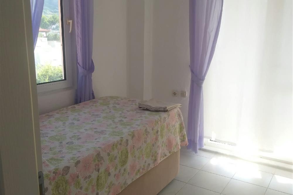 Kıyıkışlacık'da Gülüm Kıyı Sitesinde Denize Nazır Satılık Villa