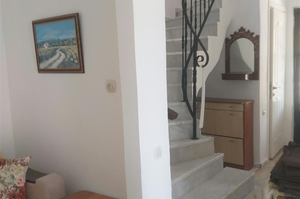 Kıyıkışlacık'da Gülüm Kıyı Sitesinde Denize Nazır Satılık Villa