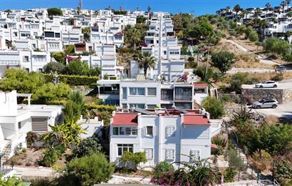 Bodrum Akyarlar Kos Manzaralı, Plajlı 3+1 Dubleks