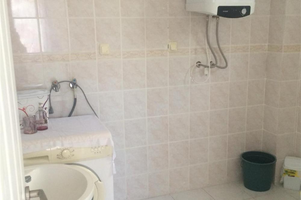 Kıyıkışlacık'da Gülüm Kıyı Sitesinde Denize Nazır Satılık Villa