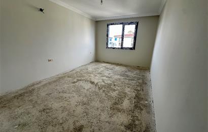 C21 UZMAN'dan YOMRA SİTE İÇİNDE DENİZ MANZARALI 1+1