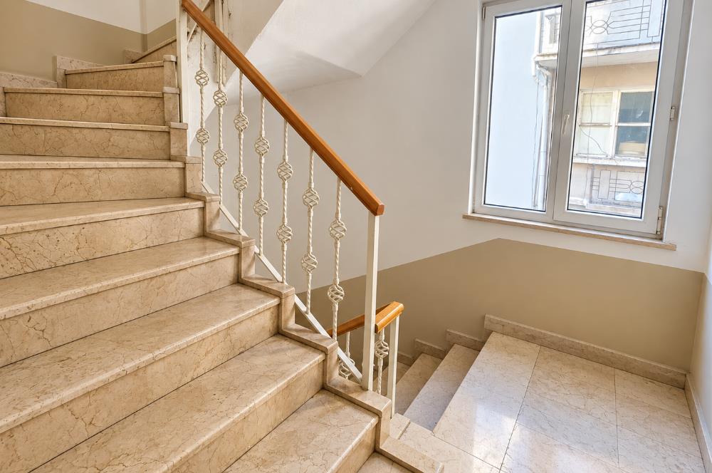 CENTURY 21'DEN SIRRIPAŞA'DA 85 M² KİRALIK 1. KAT 1+1 BÜRO / OFİS