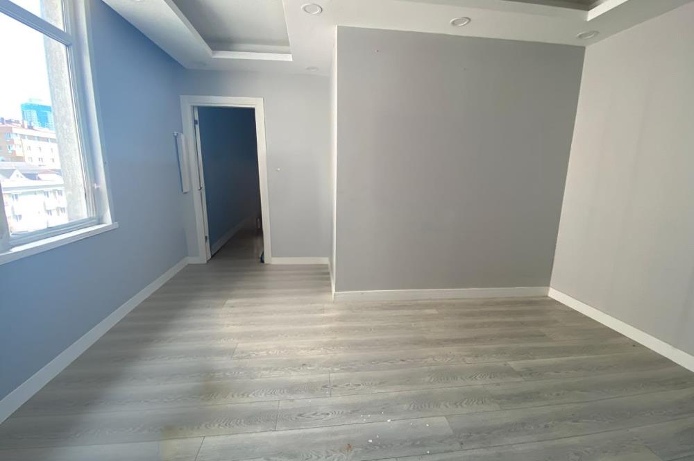 Ataşehir'de Oturuma Hazır kiralık 125 M2 Ofis Katı