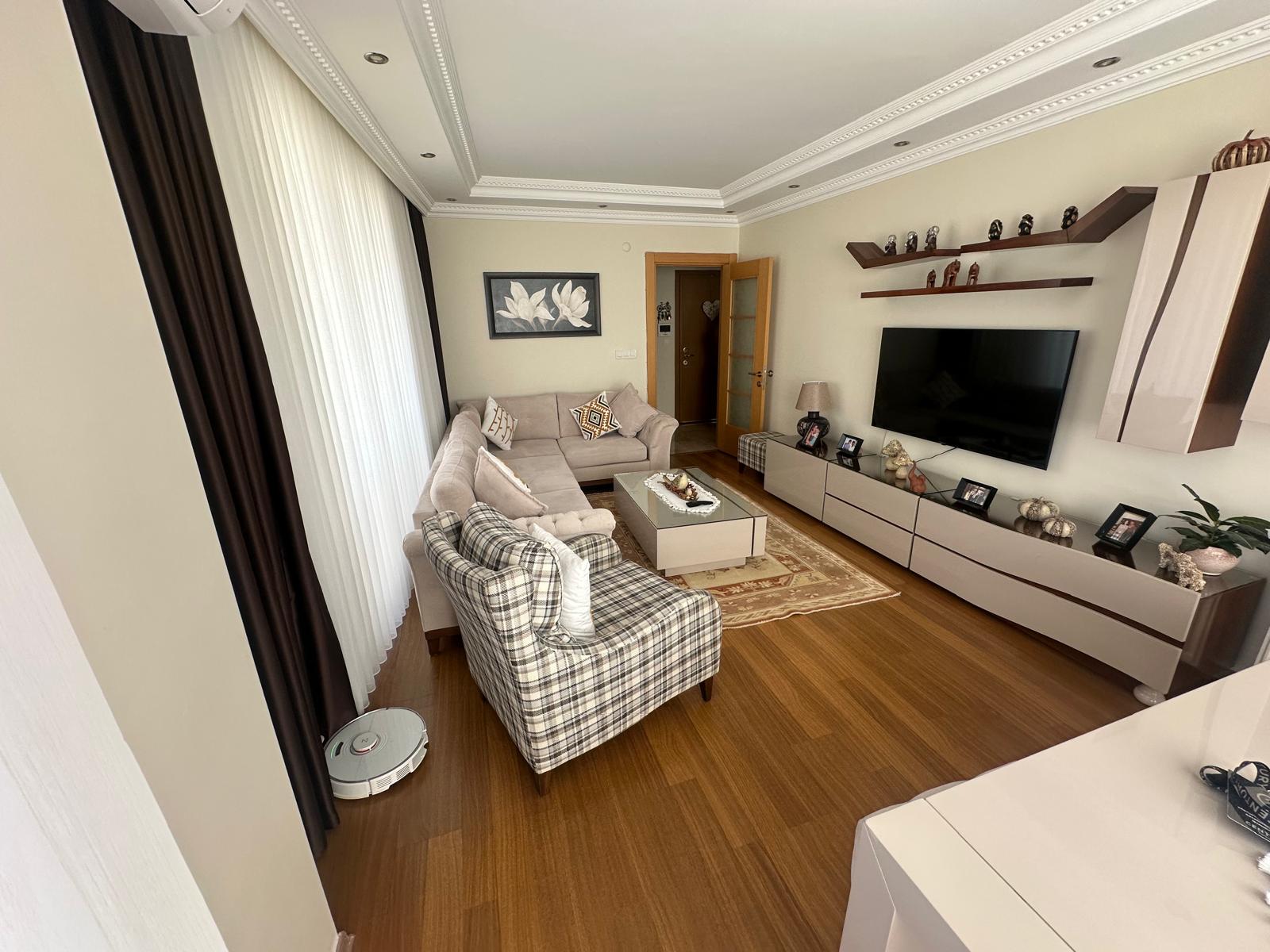Altıntepe Mahallesi'nde 3+1 Geniş Satılık Daire