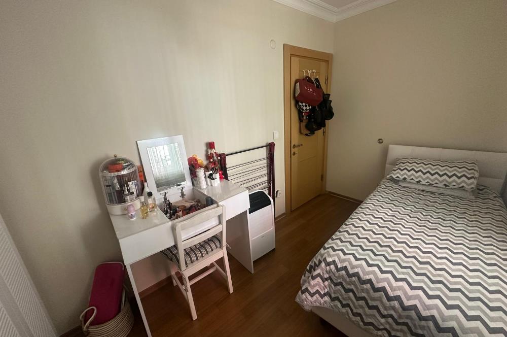 Altıntepe Mahallesi'nde 3+1 Geniş Satılık Daire