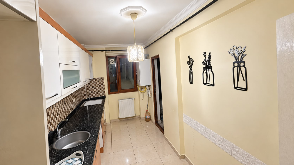 ÇEKMEKÖY EKŞİOGLU KPALI MUTFAK,EBEVEYN BANYOLU 2+1 KİRALIK DAİRE