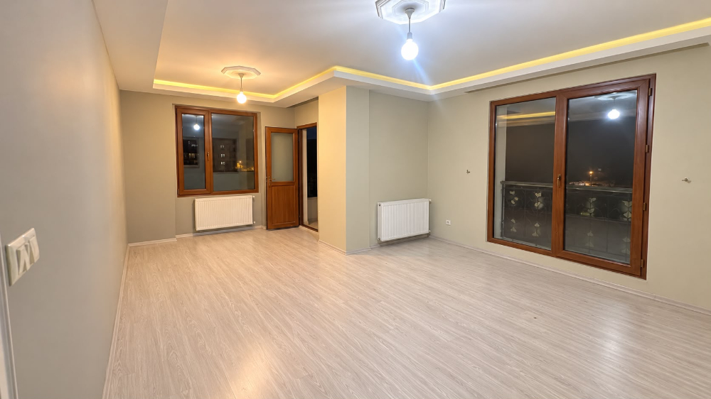 ÇEKMEKÖY EKŞİOGLU KPALI MUTFAK,EBEVEYN BANYOLU 2+1 KİRALIK DAİRE